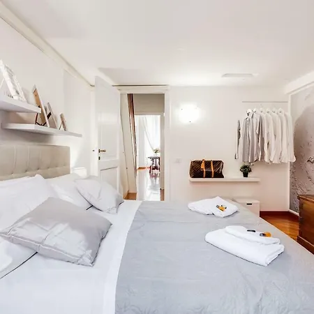 Loveromeapartments Pantheon, Navona Square Apartamento