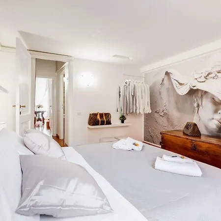Apartamento Loveromeapartments Pantheon, Navona Square *