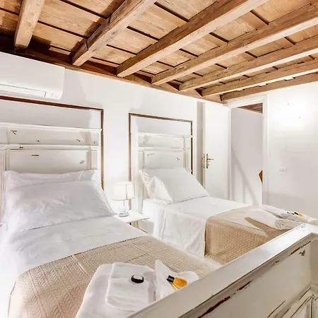 Loveromeapartments Pantheon, Navona Square