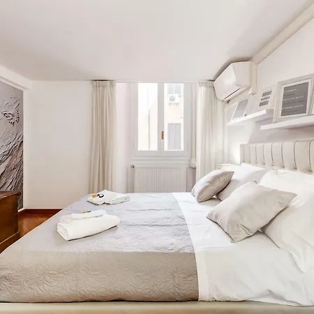 Loveromeapartments Pantheon, Navona Square * Rome